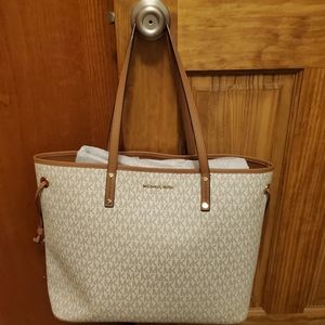 Michael Kors tote